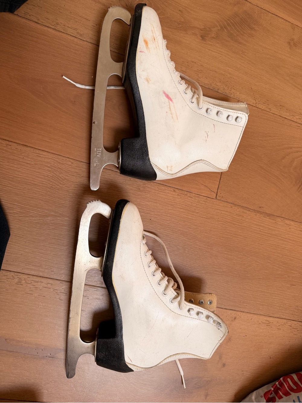 White Women's Figure Ice Skates - Classic Lace-Up Design